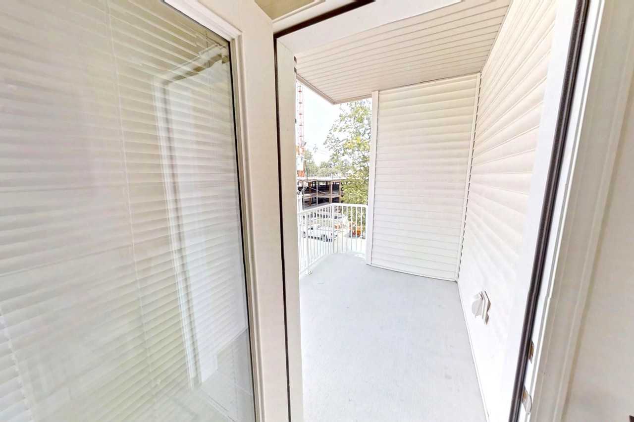 314 E White St - Photo 3 of 12