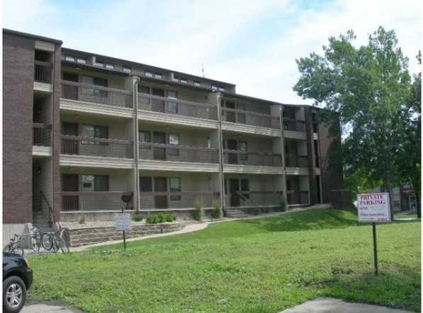 1009 S. First St - Photo 2 of 39