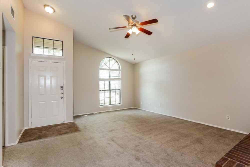 514 Sims Dr - Photo 3 of 19