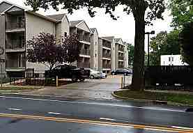 806 West Green St - Photo 2 of 21