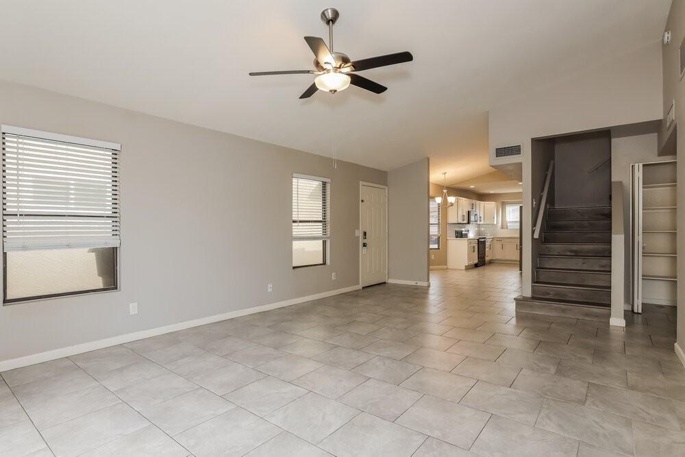 8724 W John Cabot Rd - Photo 5 of 17