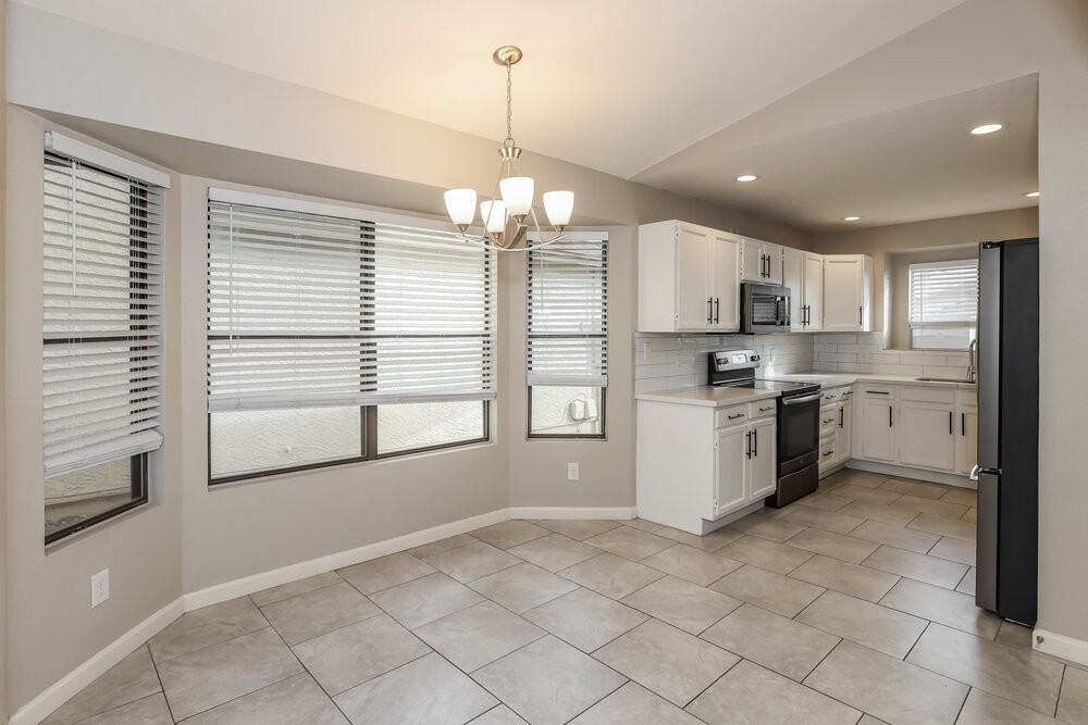 8724 W John Cabot Rd - Photo 6 of 17