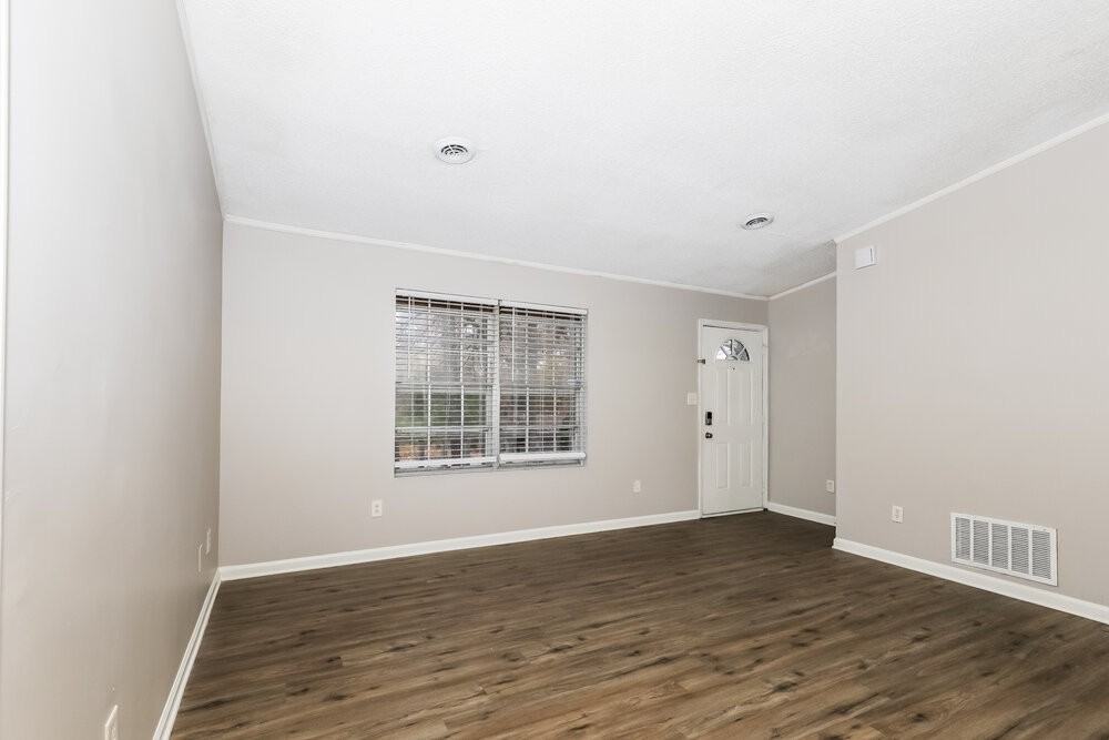 8450 N Pond Dr - Photo 5 of 16