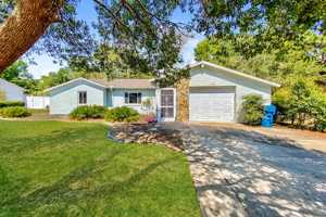 featured image of 11351 Collingswood Street