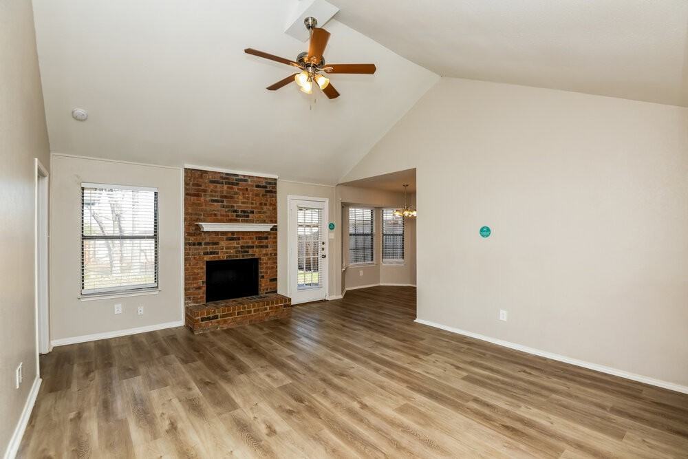 1354 Gainsborough Way - Photo 5 of 19