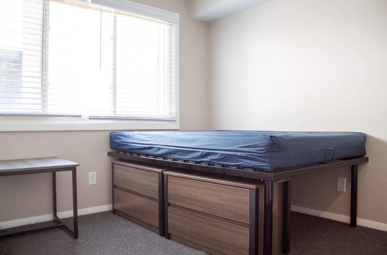 57 E John Street - Photo 3 of 50