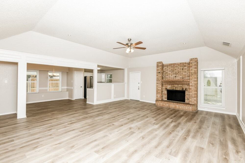 1913 Green Willow Dr - Photo 3 of 19