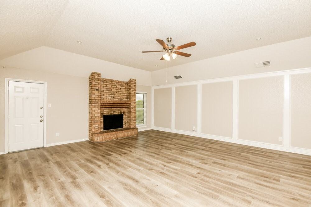 1913 Green Willow Dr - Photo 6 of 19