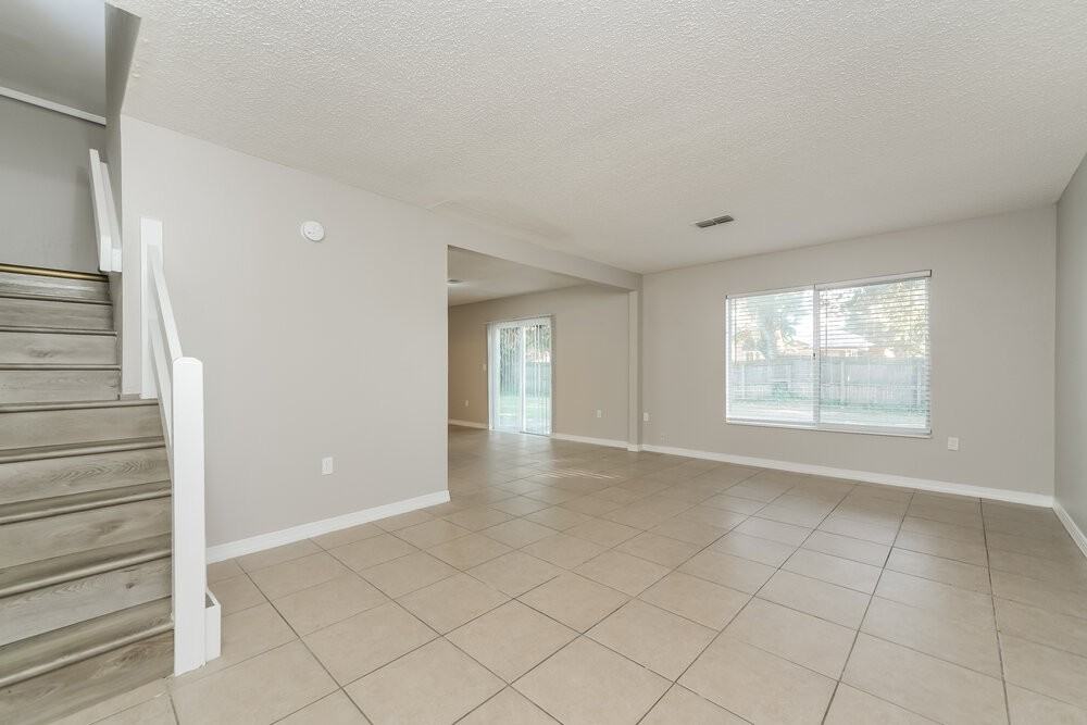1140 Windway Cir - Photo 5 of 17