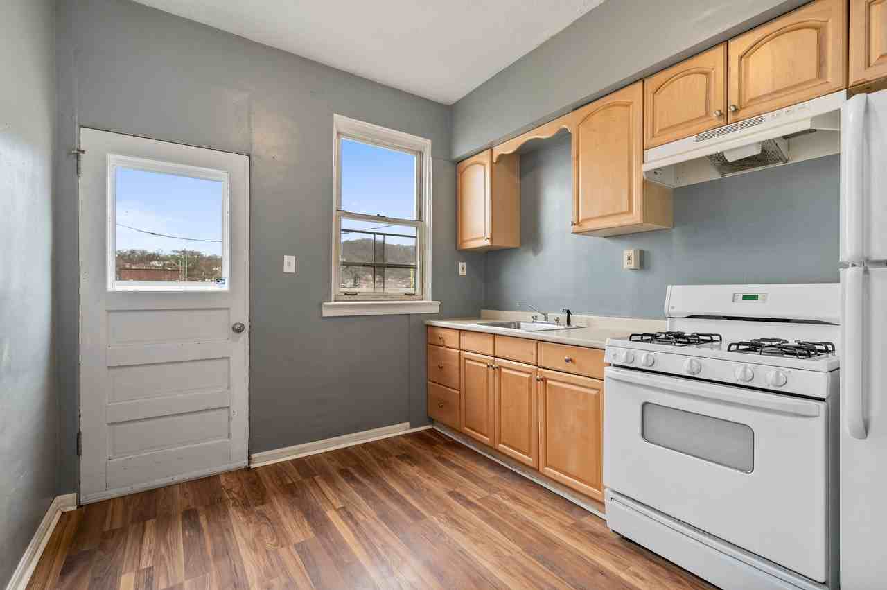 519 Marwood Avenue - Photo 7 of 18