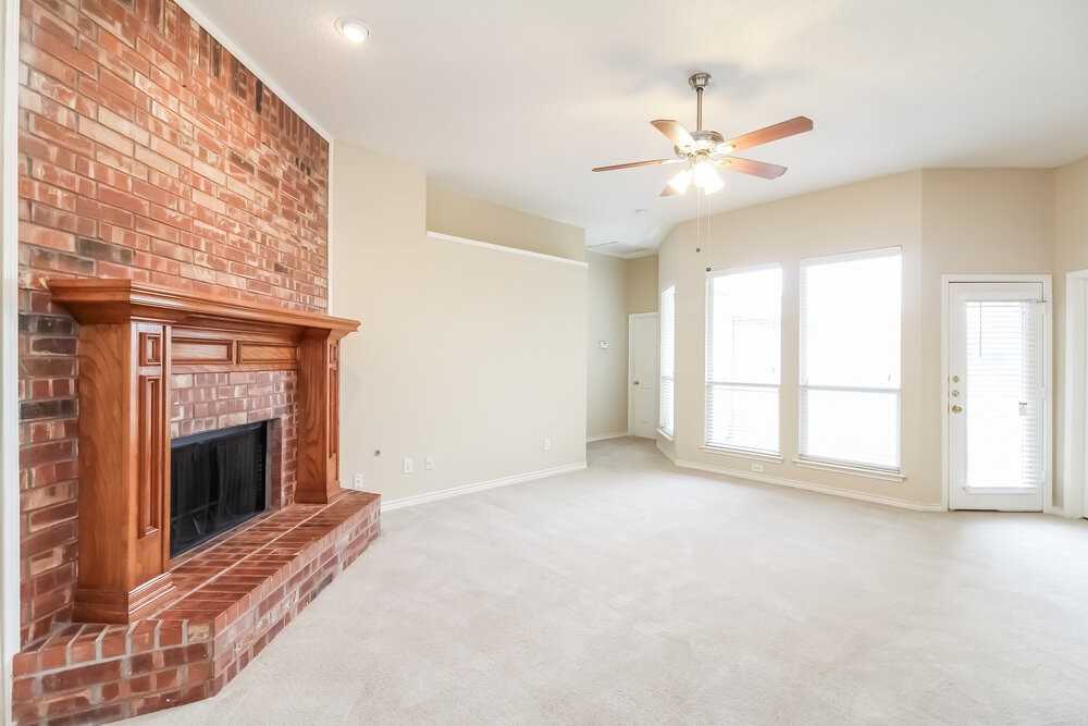 1554 Cardigan Ln - Photo 3 of 15