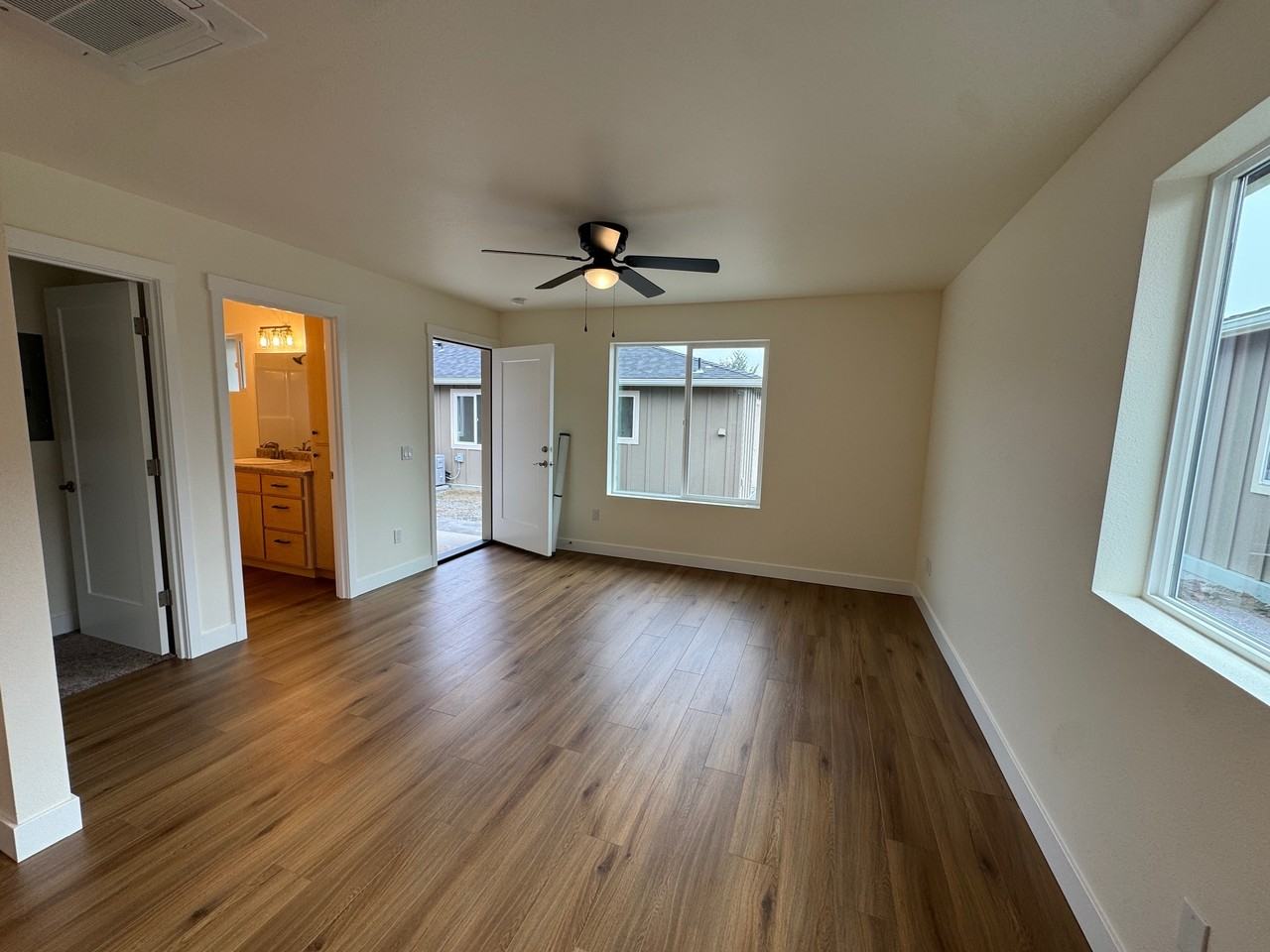 1654 Northwest Highland Avenue - Photo 7 of 26