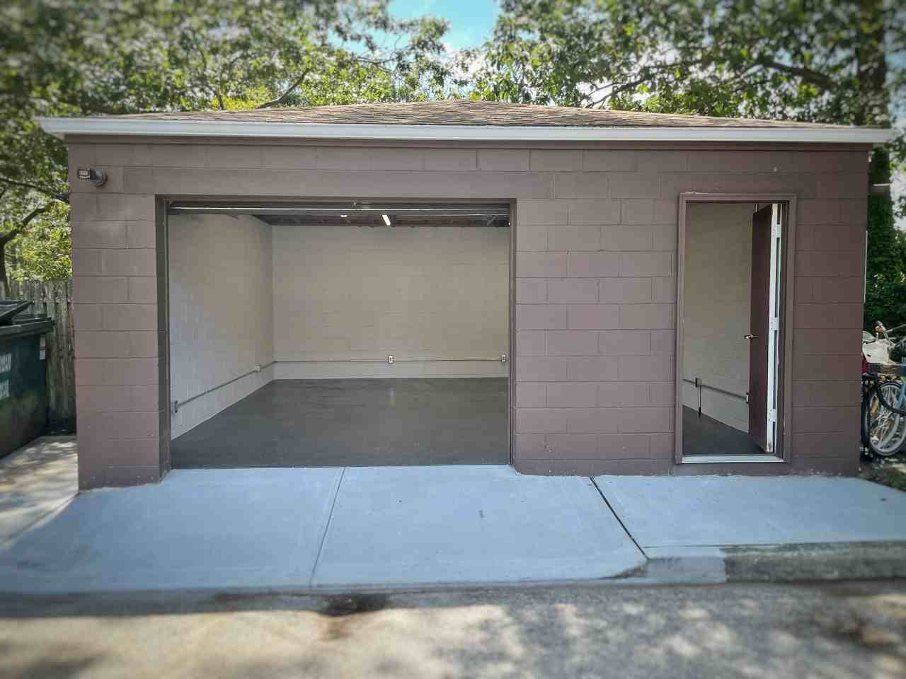 Windsor Gardens Apartments - Photo 3 of 9