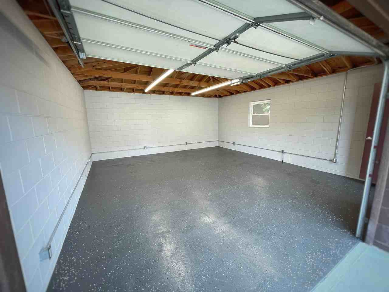 Windsor Gardens Apartments - Photo 5 of 9