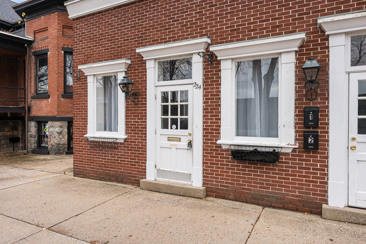 222 Trowbridge Street - Photo 3 of 15