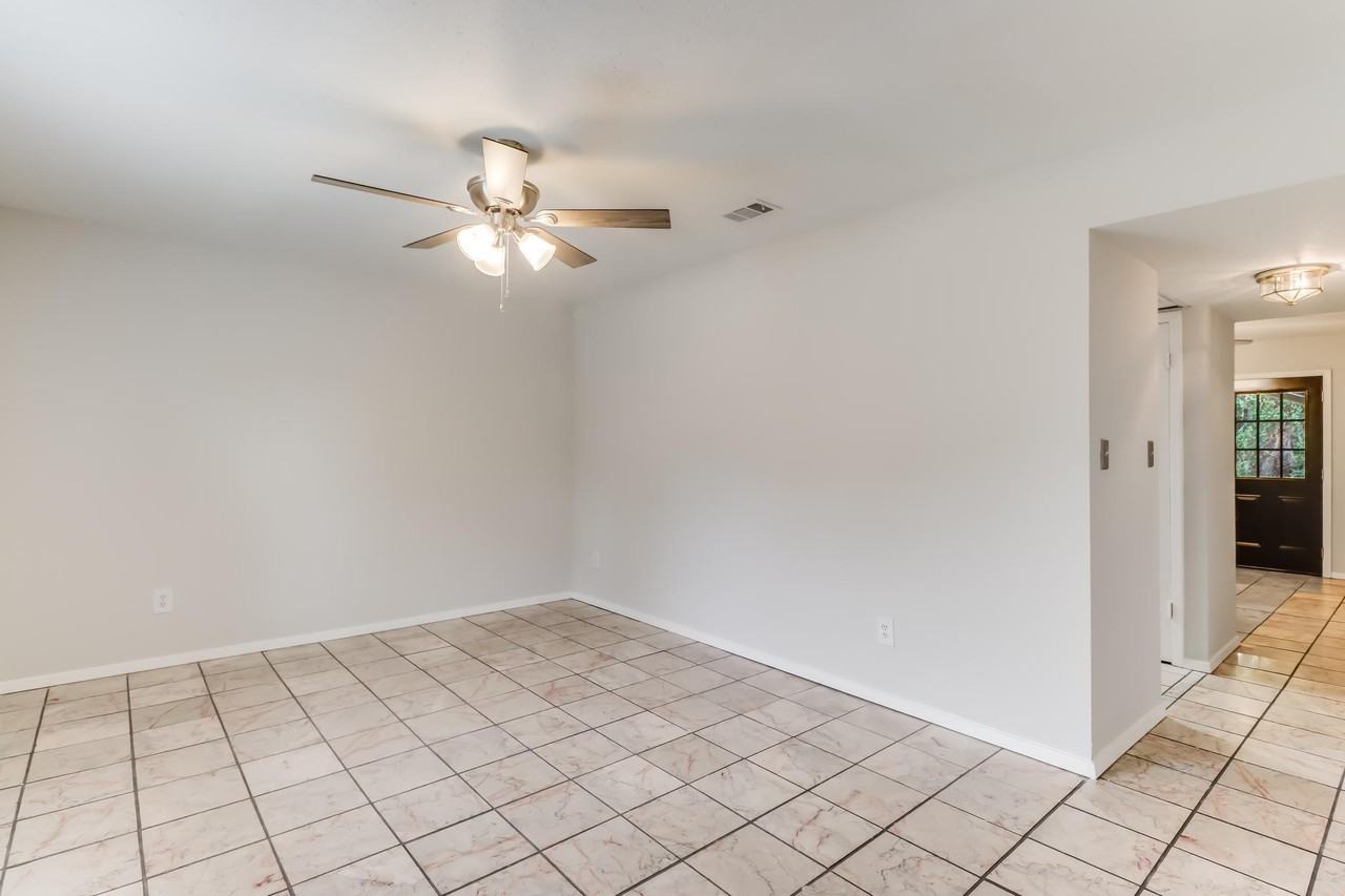 15241 Parkwood Drive North Unit D - Photo 2 of 18