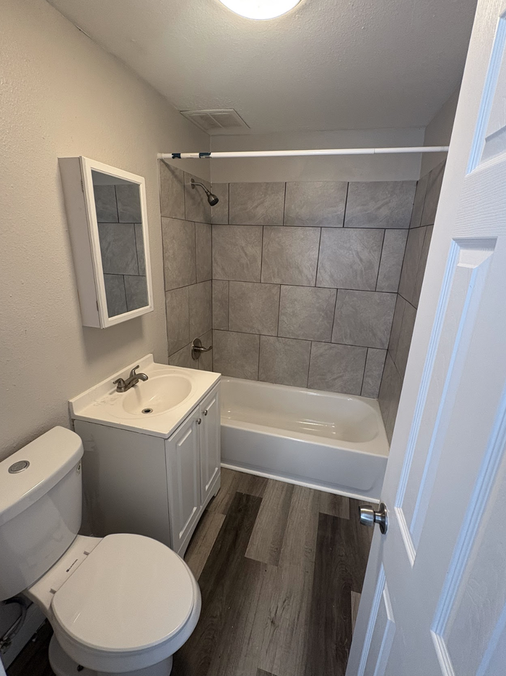 602 Pritz Avenue/802 - Photo 3 of 16