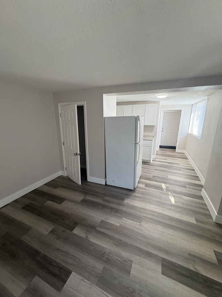 602 Pritz Avenue/802 - Photo 7 of 16