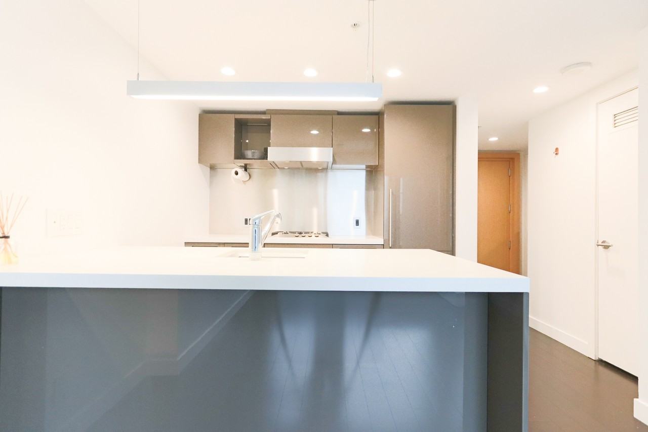 777 Richards Street - Photo 3 of 20