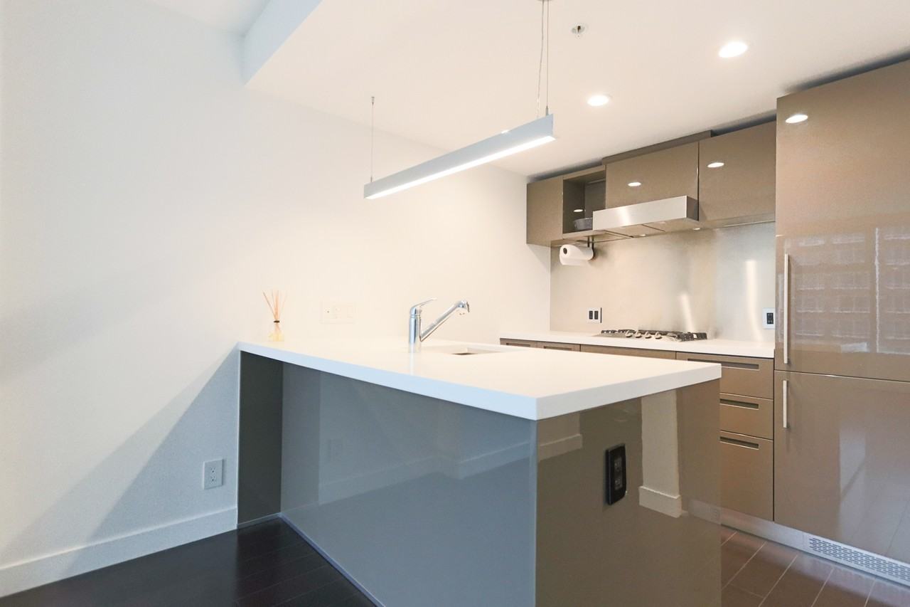 777 Richards Street - Photo 4 of 20