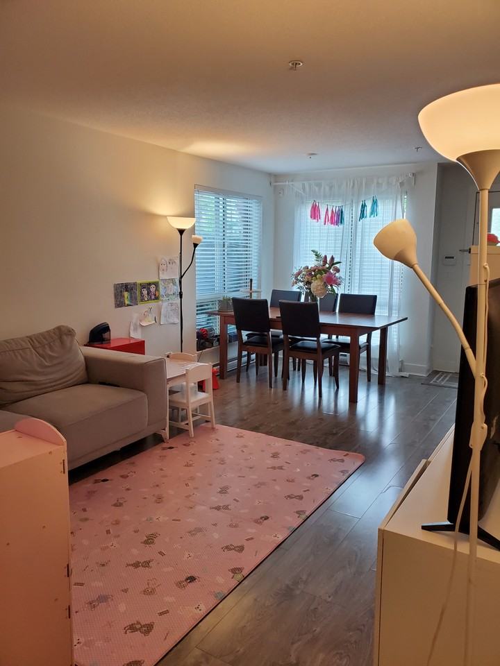 500 Royal Avenue #105 - Photo 4 of 9