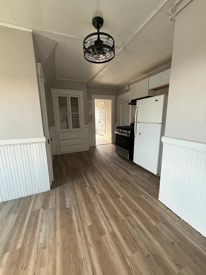 26 Hough Street - Photo 2 of 11