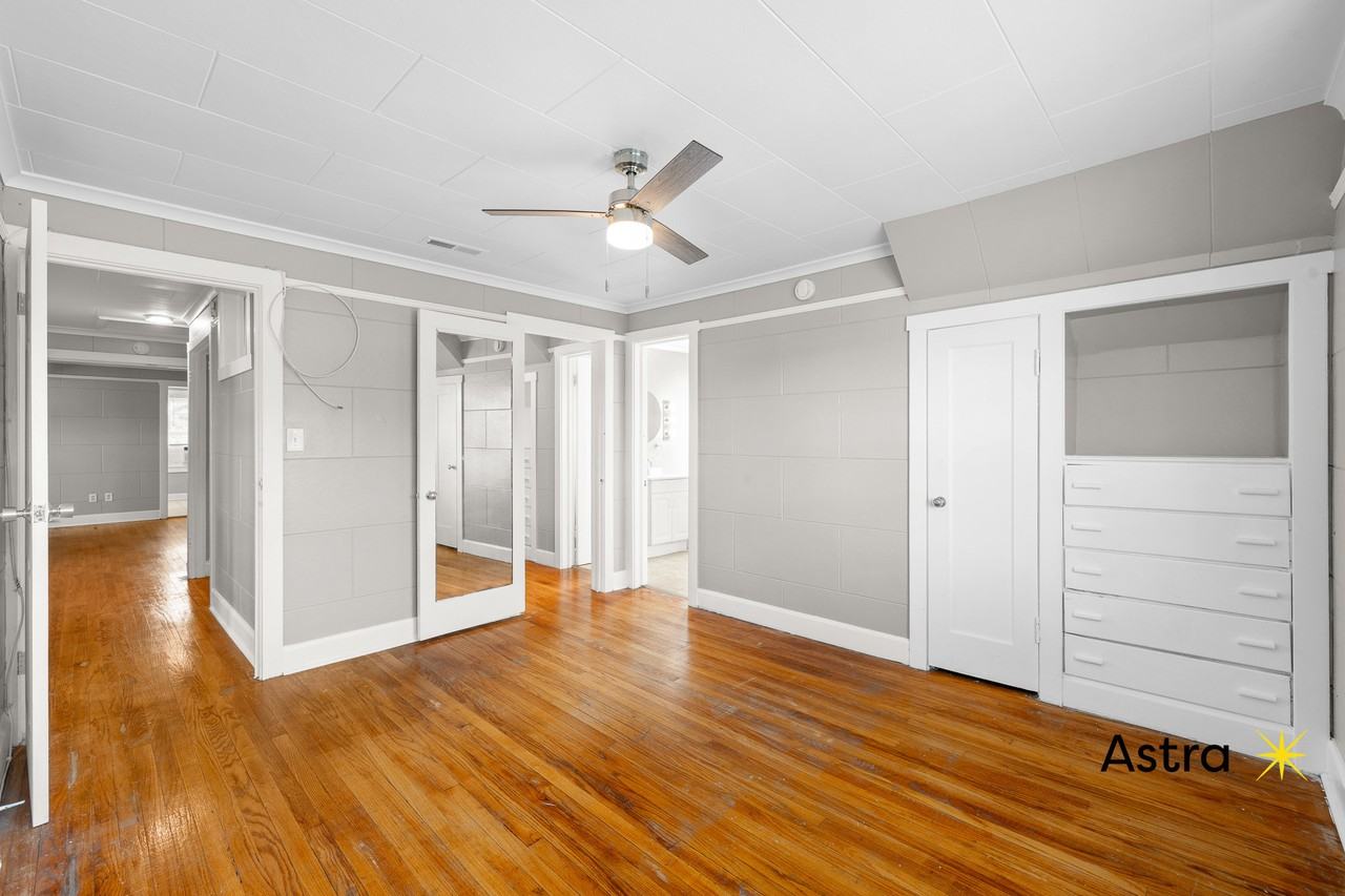 633 8th Street North, St. Petersburg - Photo 3 of 27