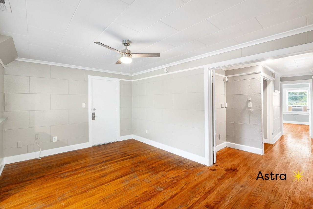 633 8th Street North, St. Petersburg - Photo 4 of 27