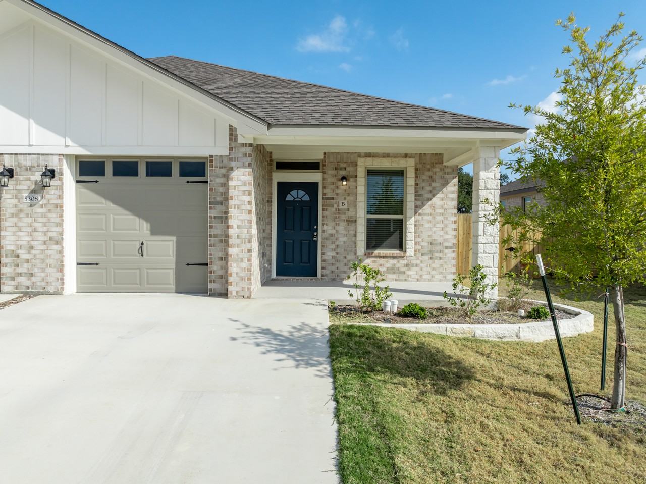 5308 Rose Garden Loop - Photo 3 of 21