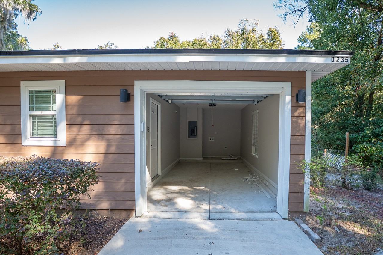 1235 Houston Street - Photo 2 of 15