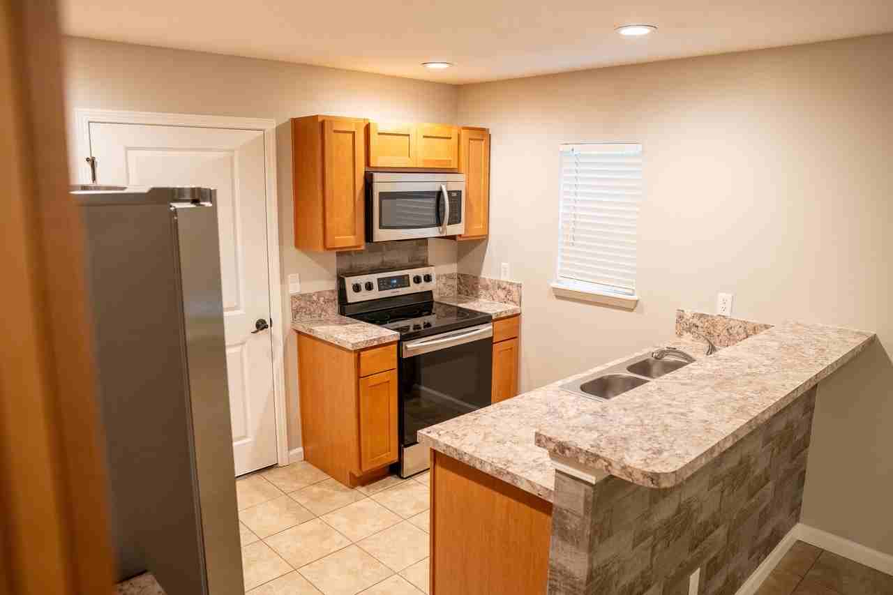 1235 Houston Street - Photo 6 of 15