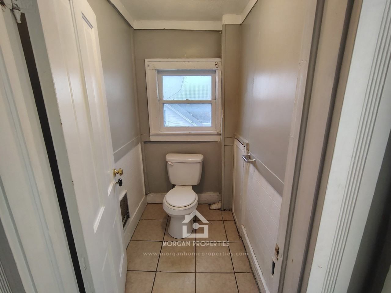 336 1/2 W 7TH ST - Photo 5 of 7