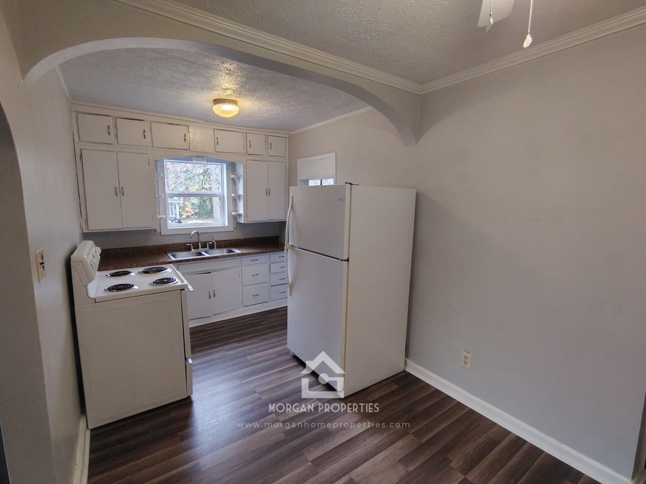 2324 West 12th Street - Photo 3 of 5