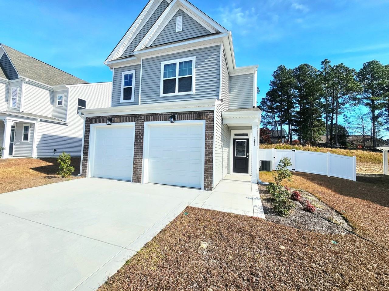 682 Union St - Photo 3 of 26