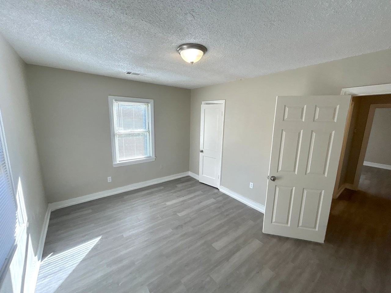 1231 Pera Avenue - Photo 3 of 11
