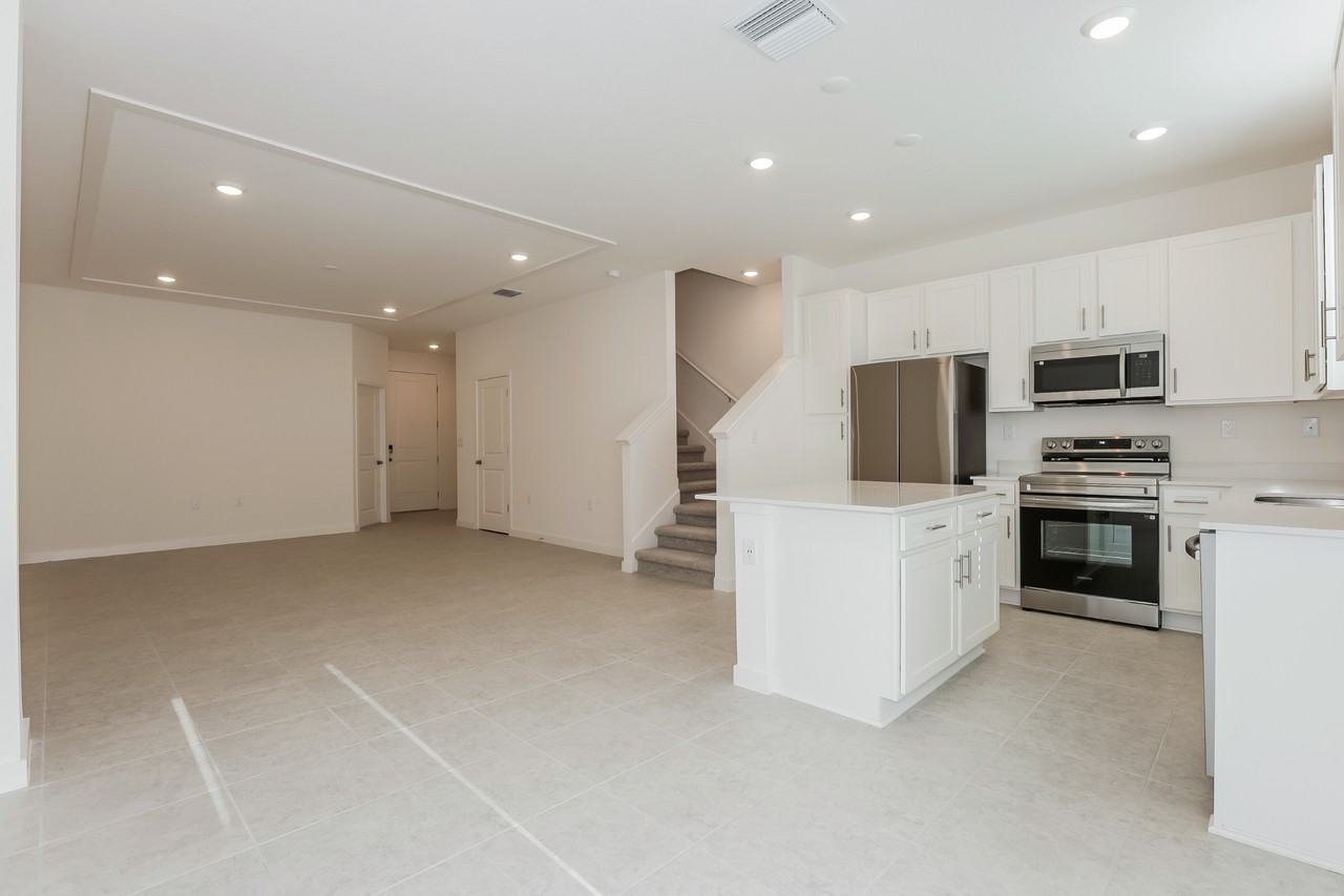 1475 Tristar Dr - Photo 7 of 42