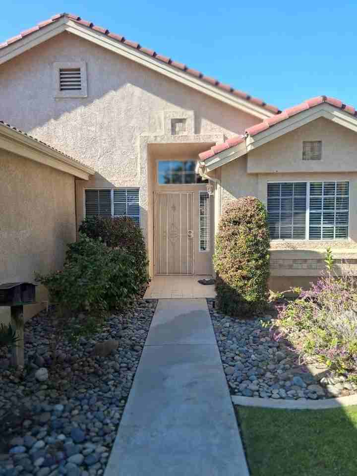 901 Sand Creek Drive - Photo 2 of 41