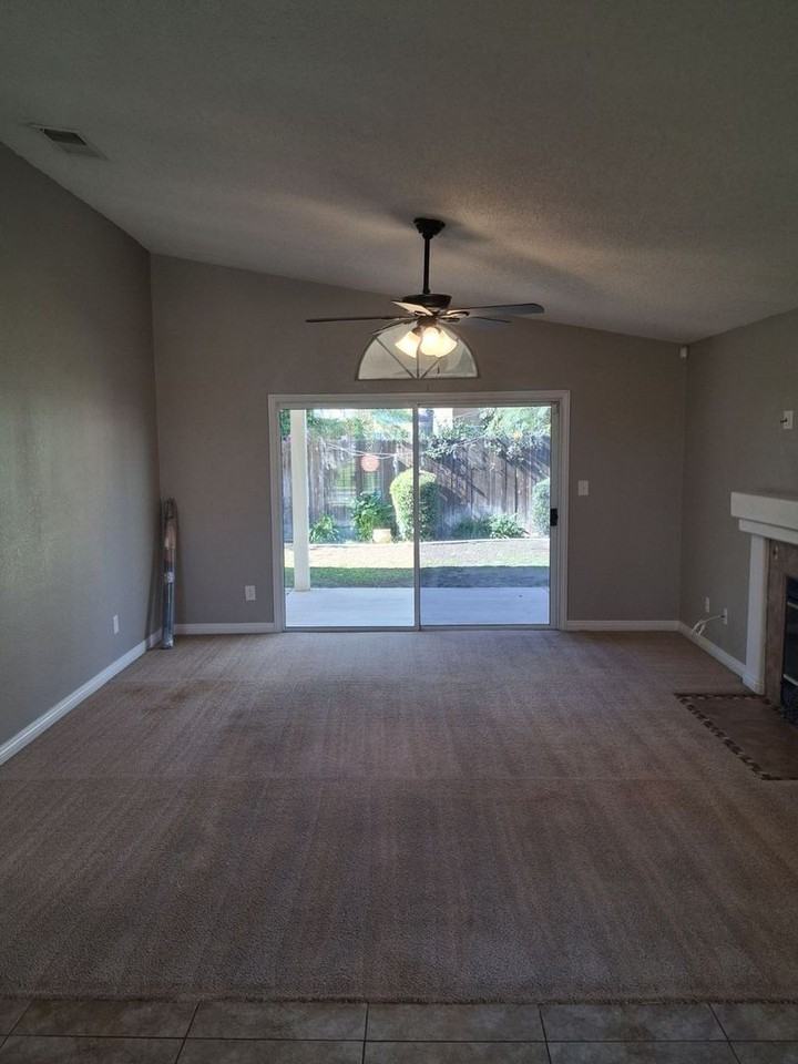 901 Sand Creek Drive - Photo 4 of 41