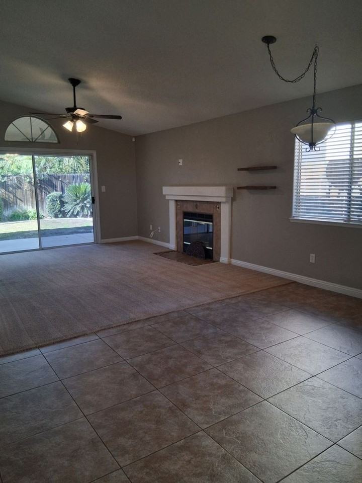 901 Sand Creek Drive - Photo 6 of 41