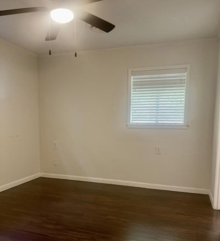 900 Meadowood Road - Photo 3 of 3