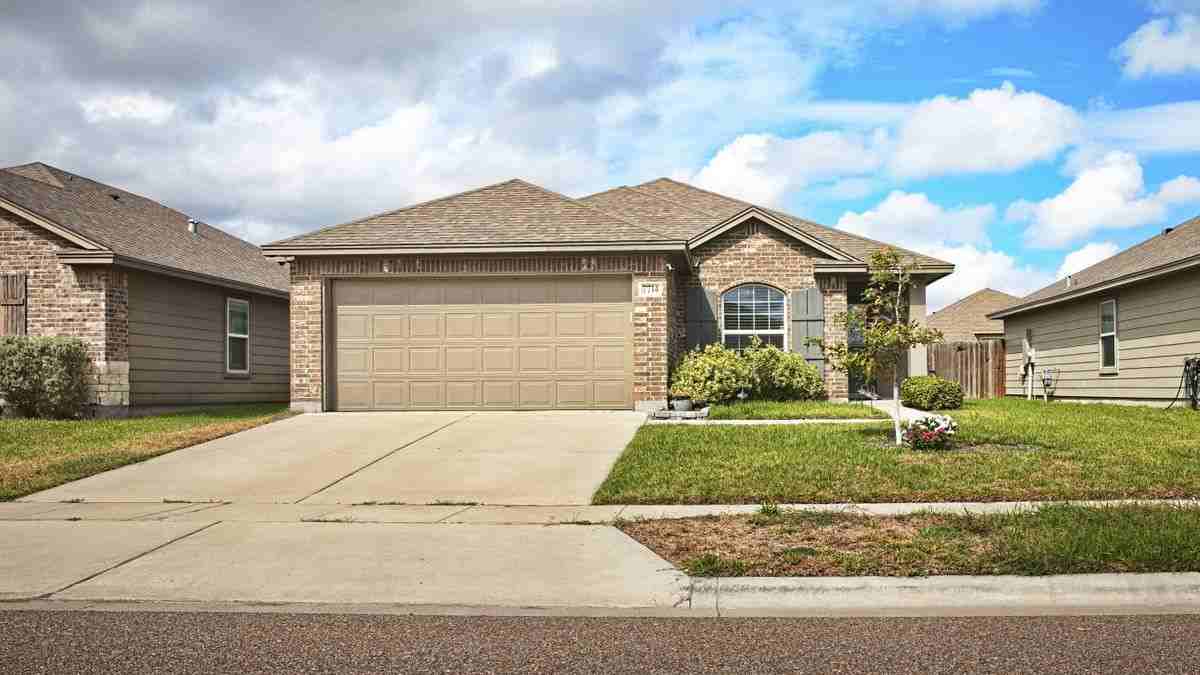 7714 Pruet Drive - Photo 2 of 22