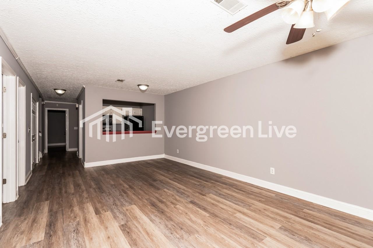 118 Wingate Circle - Photo 3 of 15