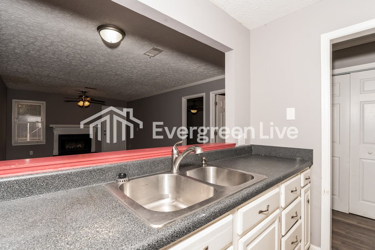 118 Wingate Cir - Photo 7 of 14