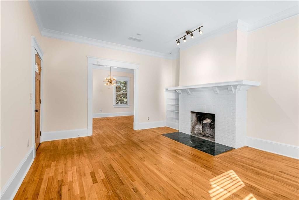 288 Augusta Avenue Southeast - Photo 6 of 32