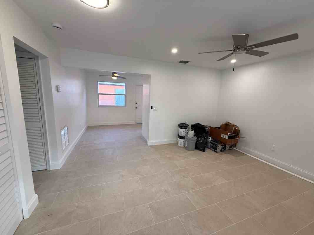 2051 Ne 167th St - Photo 3 of 11