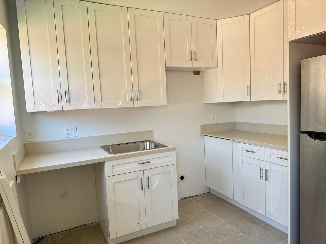 2051 Ne 167th St - Photo 4 of 11