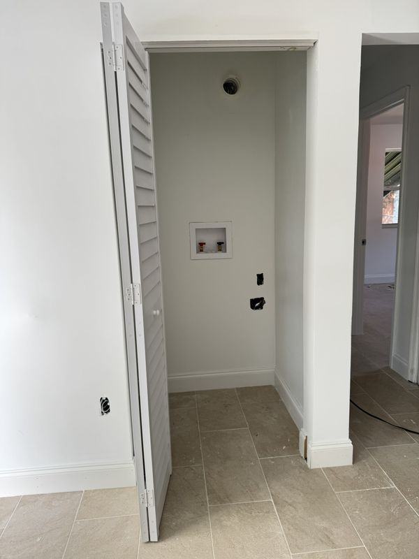 2051 Ne 167th St - Photo 6 of 11