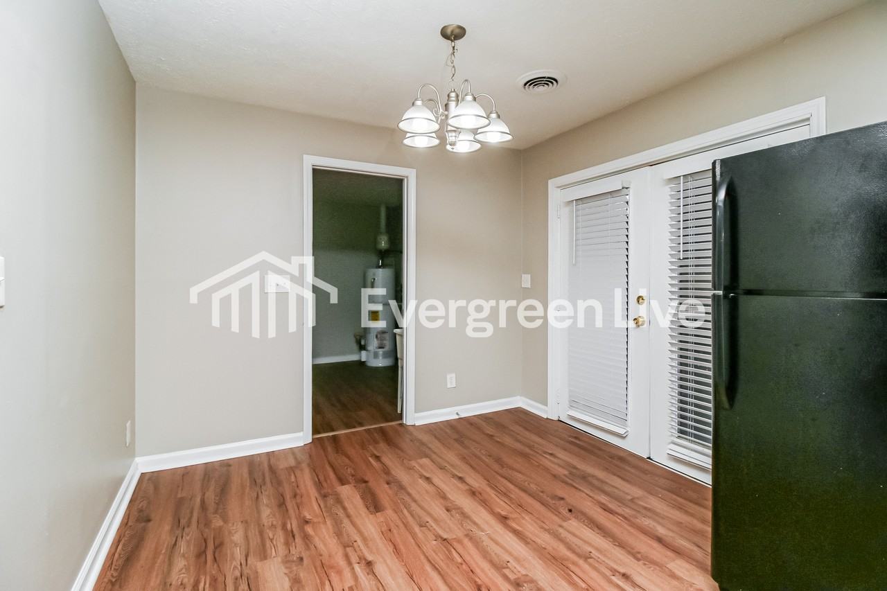 4635 Richard Rd - Photo 5 of 16