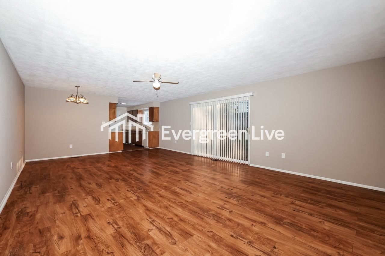 755 Ellsworth Dr - Photo 7 of 15