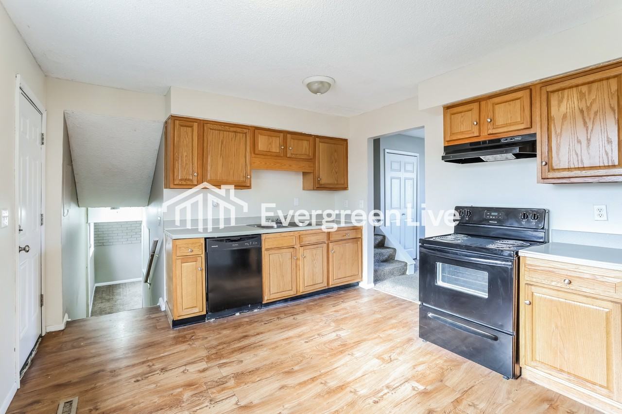 5427 Carbondale Dr - Photo 7 of 16